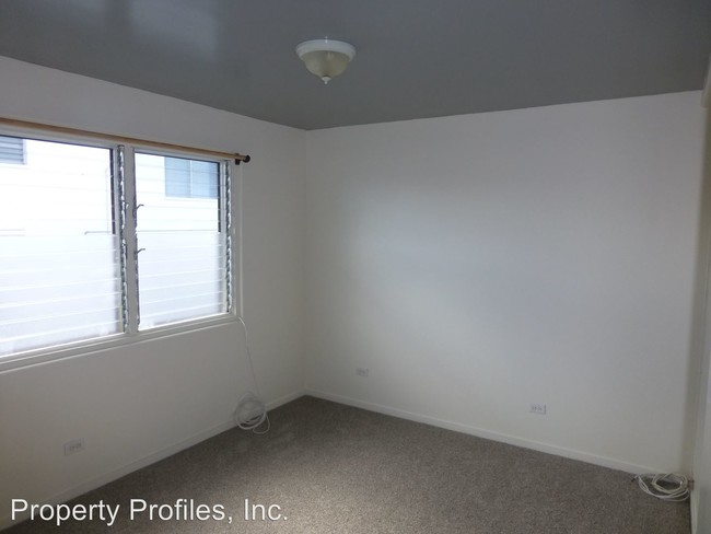 Building Photo - 668 Kilani Ave