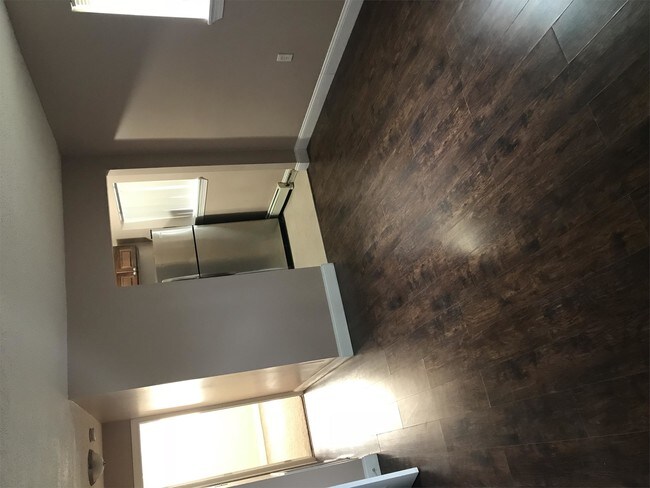 Foto del edificio - 3821-3823-3823 Halley Terrace SE