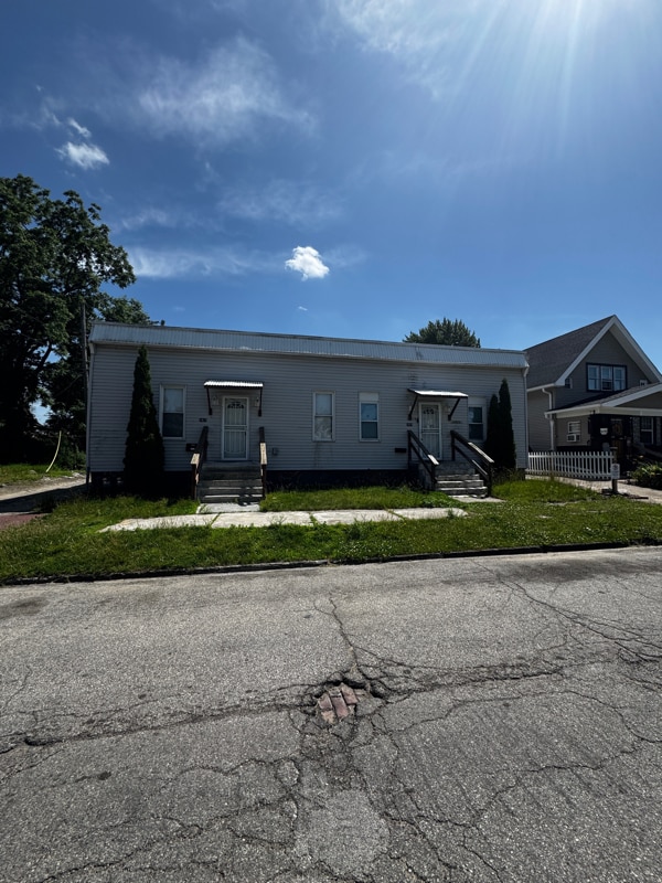 Primary Photo - 1417 Buckingham St