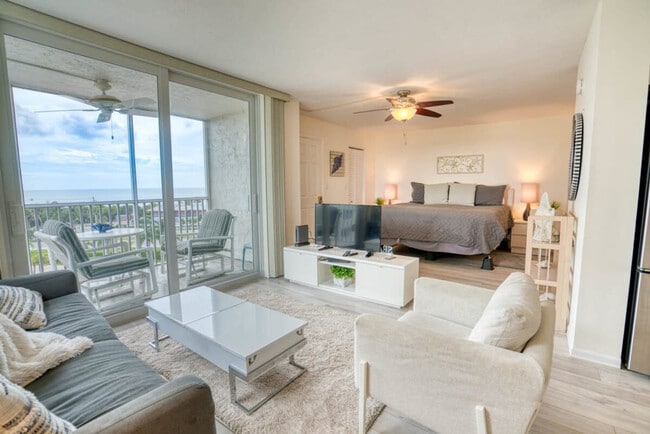 Building Photo - 5900 Bonita Beach Rd SW