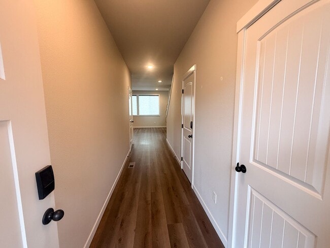 Building Photo - 5590 Mountain Quail Dr S