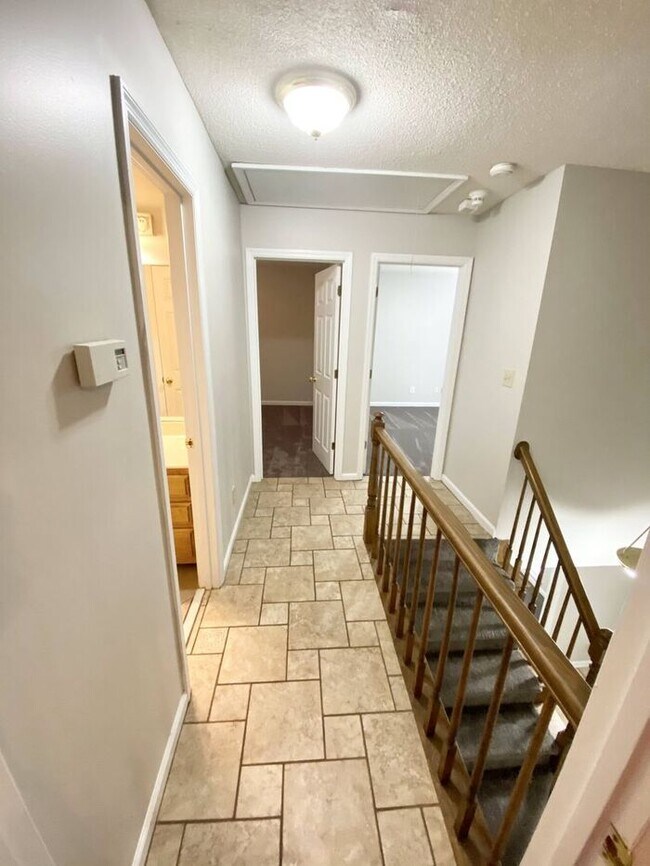 Foto del edificio - 10 Valley Ln