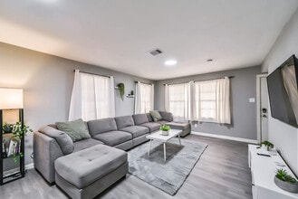 Building Photo - 5130 Cosby St