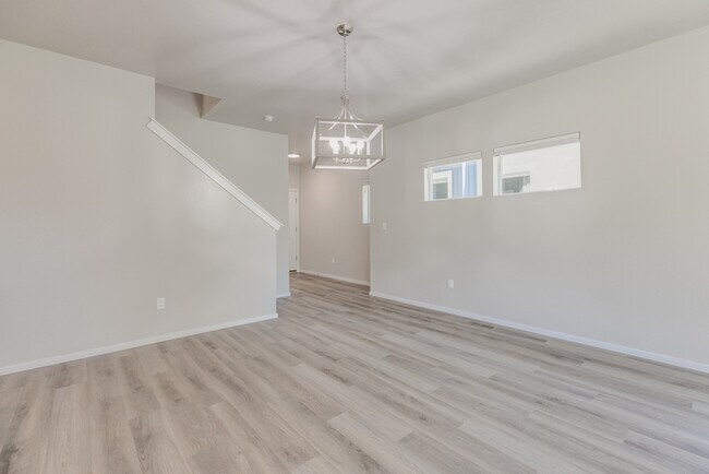 Foto del edificio - 1977 E Overland Rd