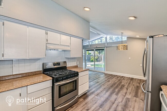 Building Photo - 2517 Pearson Avenue