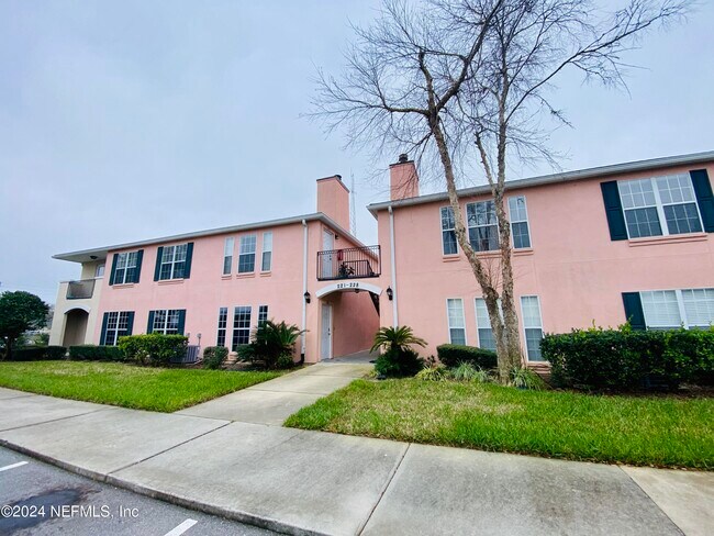 Building Photo - 227 Jardin De Mer Pl