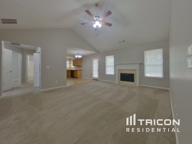 Foto del edificio - 25 Oakmont Ln