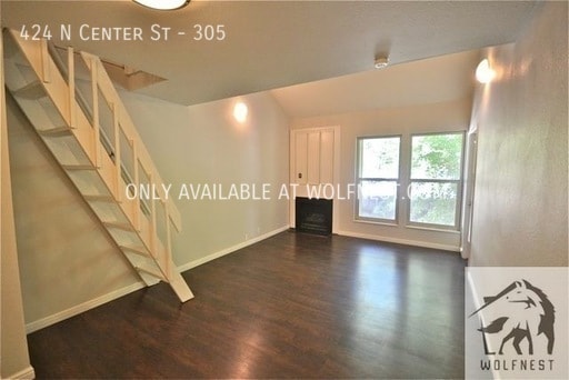 Building Photo - No Deposit Option! Impressive 1+ Bedroom C...