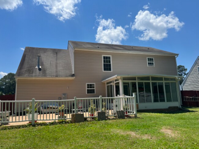 Foto del edificio - 2812 Amherst Ridge Way
