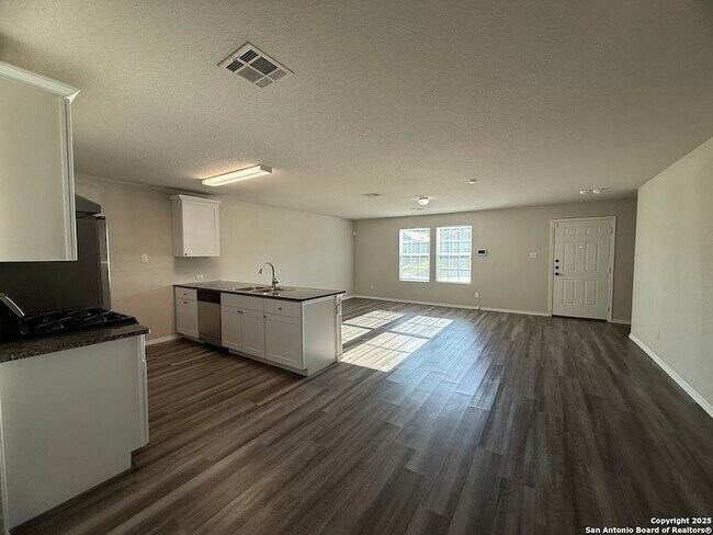 Foto del edificio - 7734 Nopalitos Cv