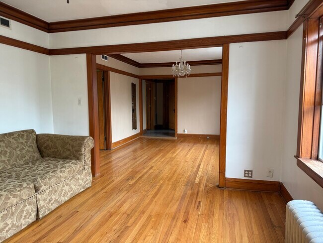 Foto del edificio - 3925 W Wellington Ave