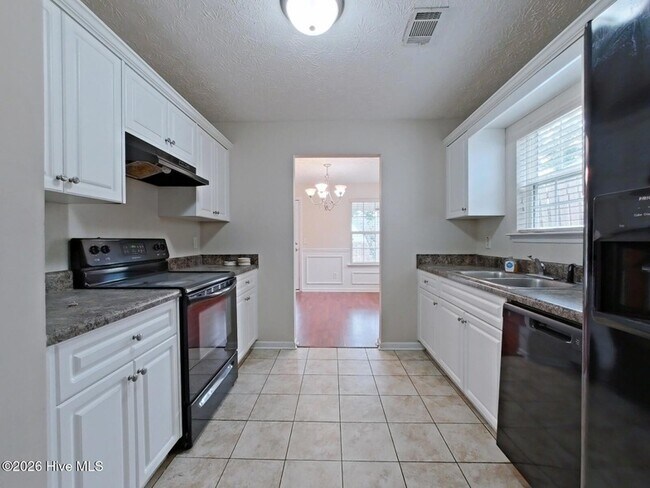 Building Photo - 298 High Meadows Cir