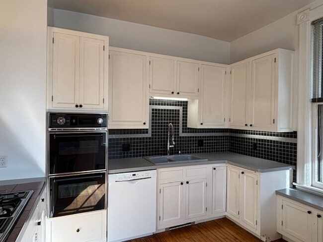 Foto del edificio - 462 Holly Ave