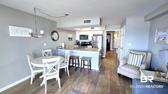 Foto del edificio - 1117 W Beach Blvd