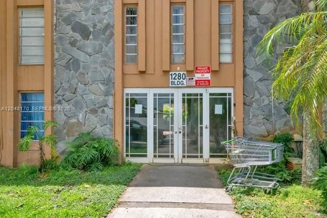 Building Photo - 1280 W 54th St