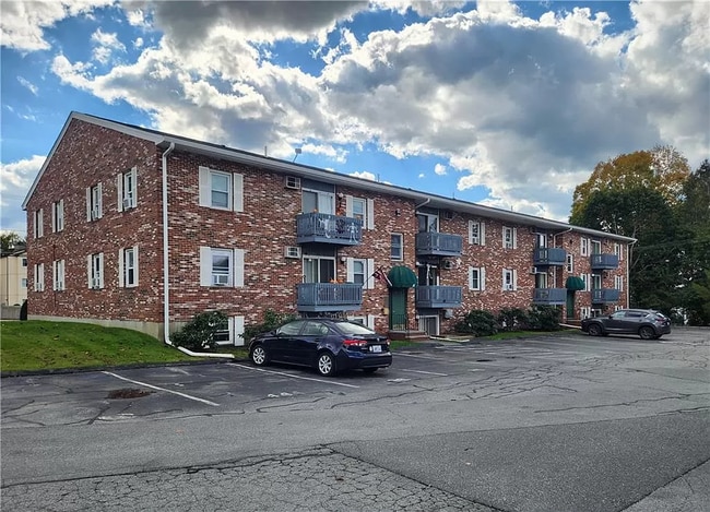 Building Photo - 200 Manville Hill Rd