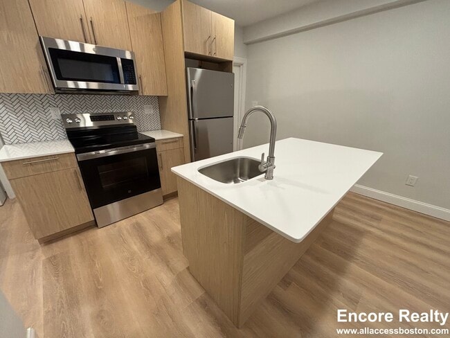 Foto del edificio - 529 Beacon St