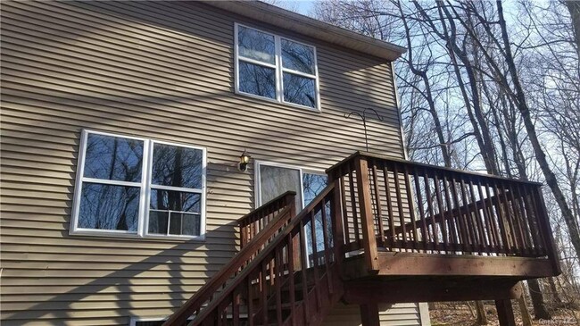 Building Photo - 17 Country Pond Ln