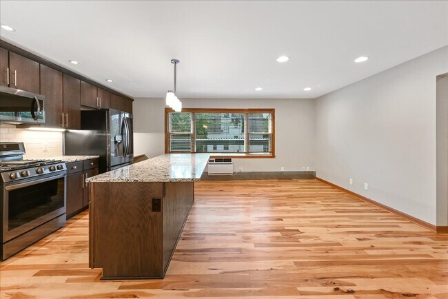 Foto del edificio - 401 Ridgewood Ave
