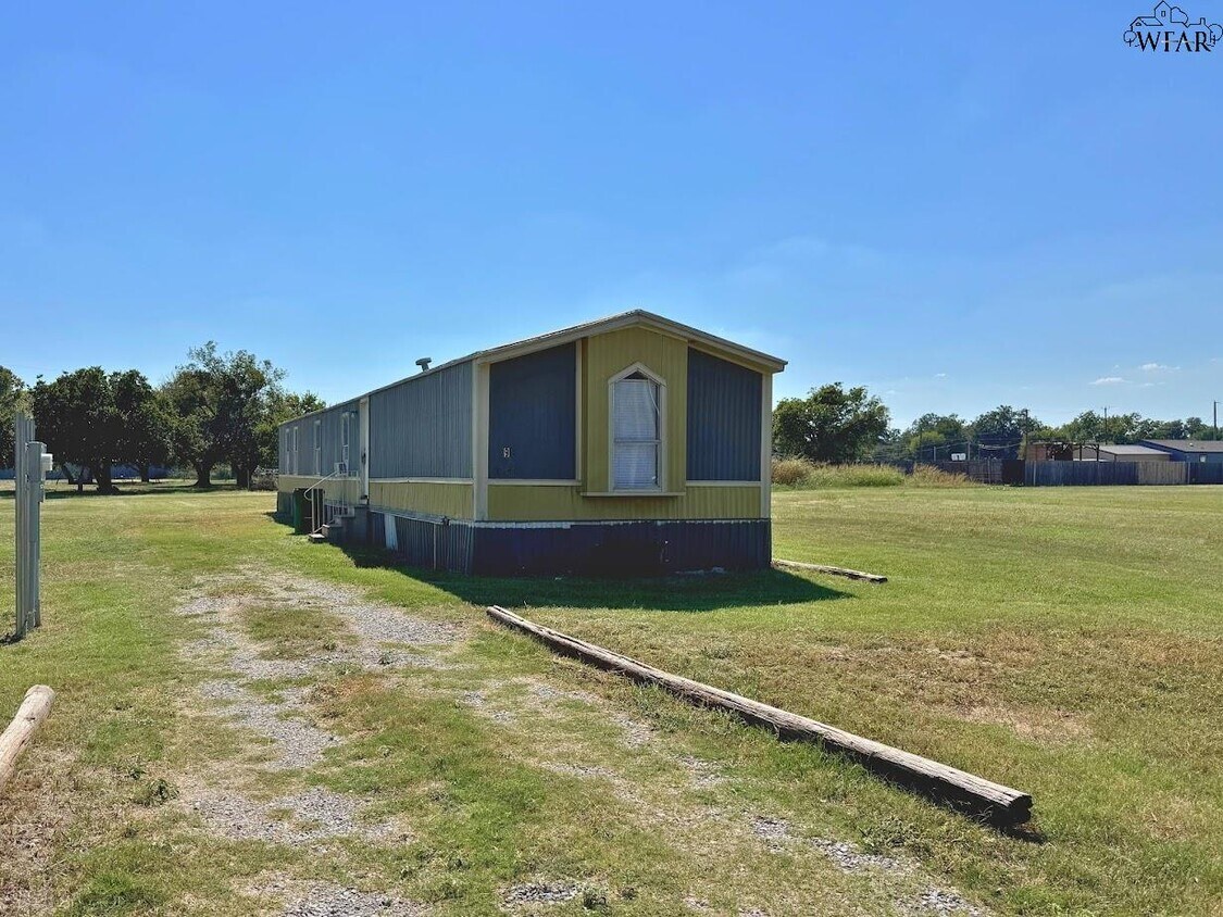 Foto principal - 314 W 6th St