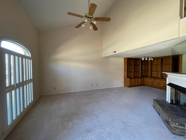 Foto del edificio - 234 W Lake Cir