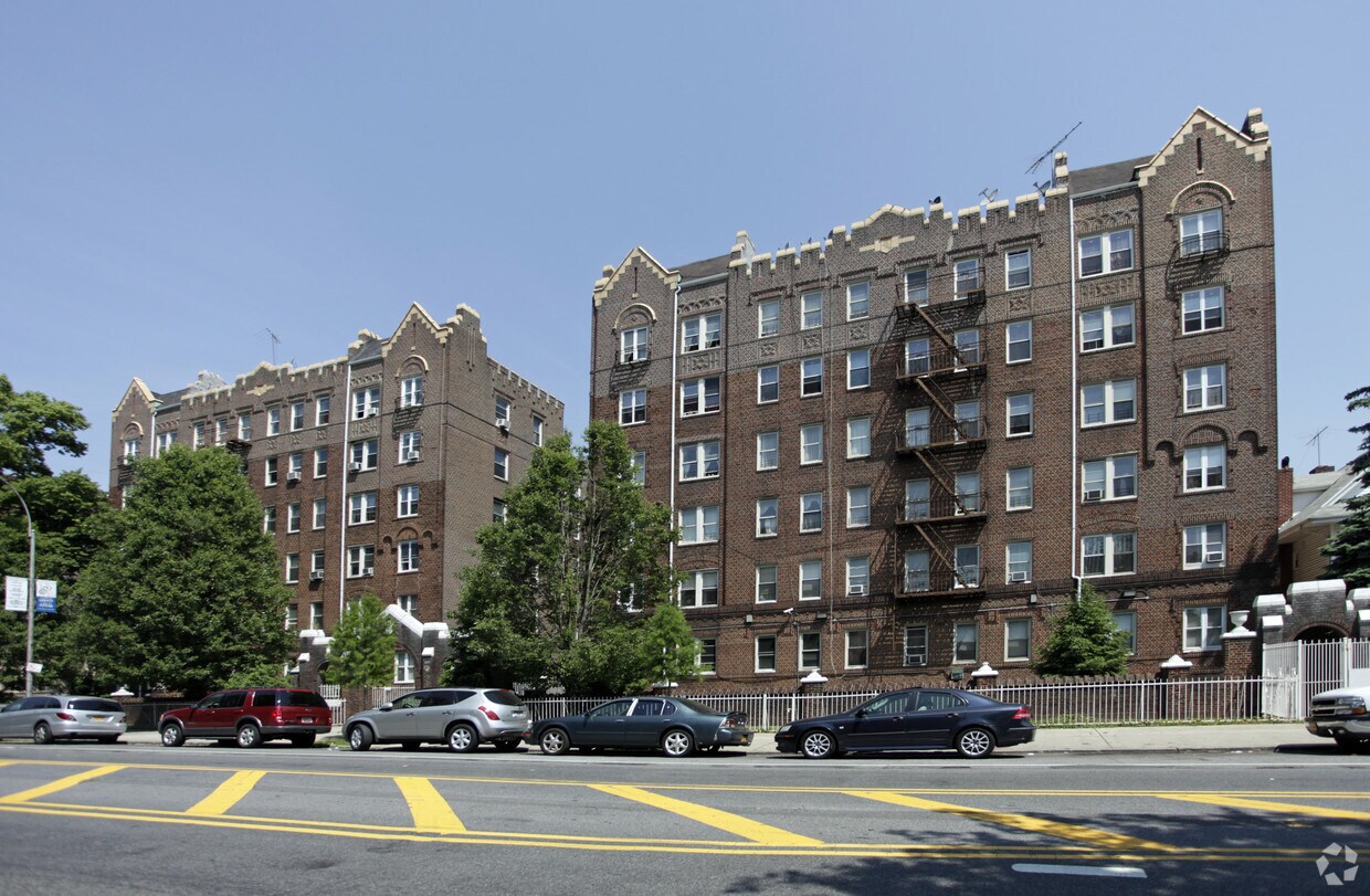 305 Linden Blvd - 305-315 Linden