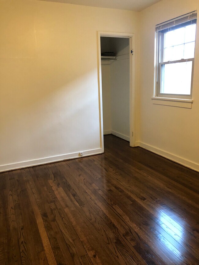 Foto del edificio - 1243 W 7th St