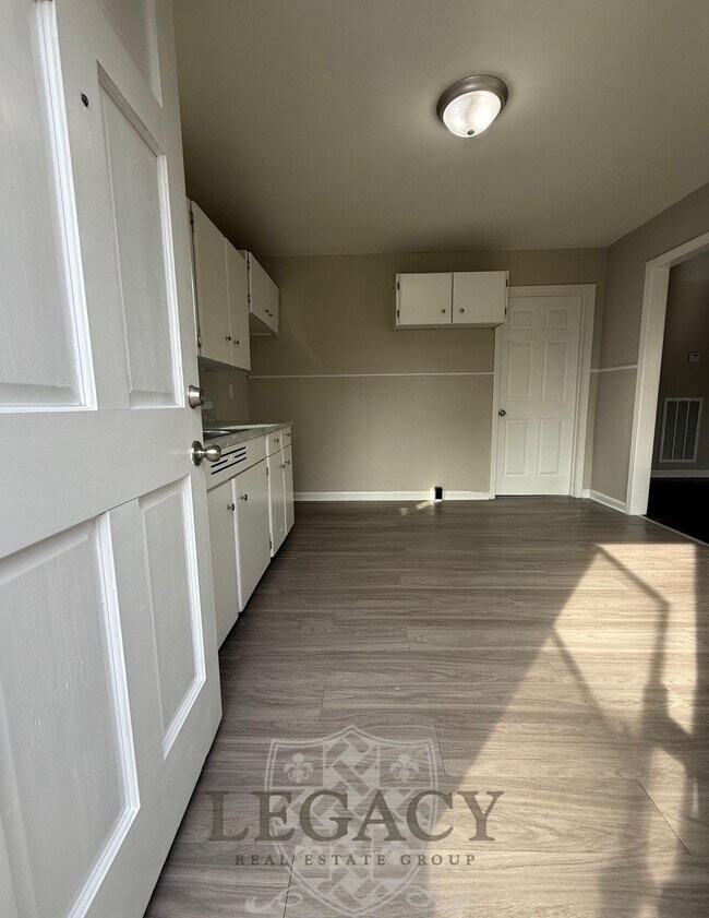 Photo - 2211 Larimore Dr House