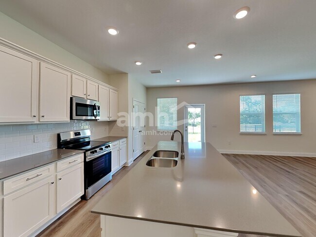 Foto del edificio - 1068 Grafton Ridge Dr