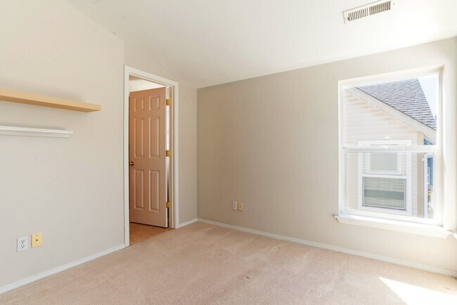 Foto del edificio - 535 N 103rd St