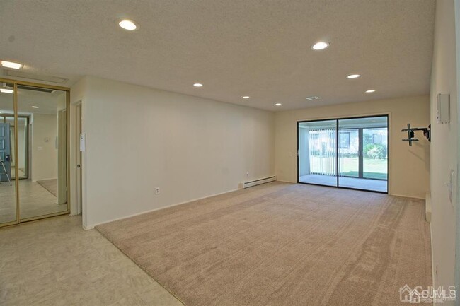 Building Photo - 137 Cistus Plaza