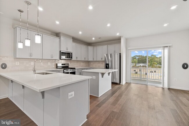 Foto del edificio - 8217 Longford Rd