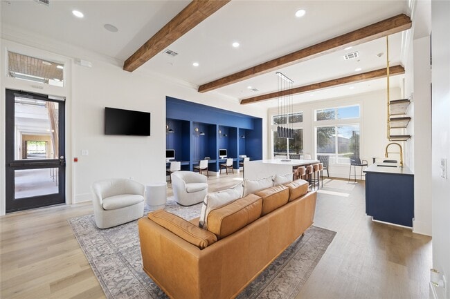 Foto del edificio - 11925 Jones Rd