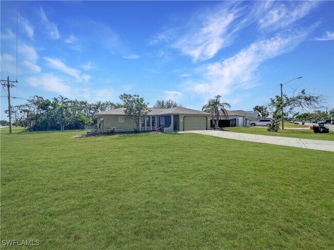 Foto del edificio - 3705 SW 7th Pl