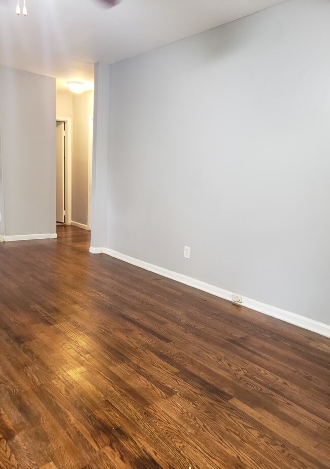 Foto del edificio - 7860 Scarlett Dr