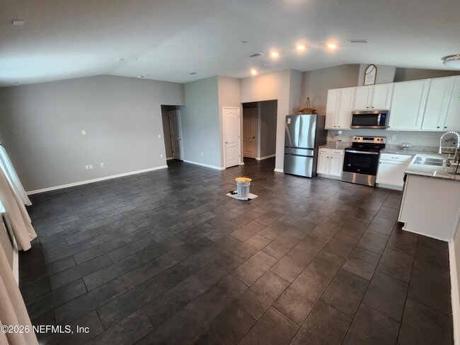 Building Photo - 11486 Tiburon Dr