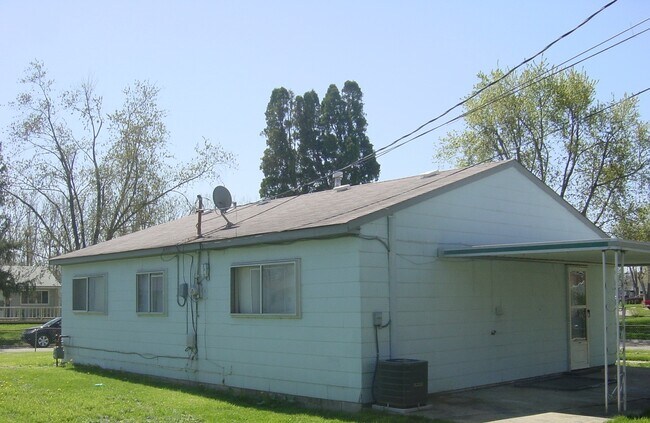 Foto del edificio - 5450 Cove Ave