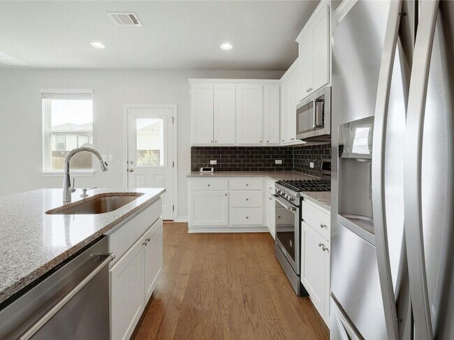 Foto del edificio - Stunning 3 Bedroom Single Family Home in S...