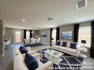 Foto del edificio - 8018 Kingfisher Lndg