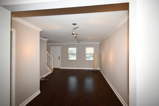 Living room - 265 Winding River Dr