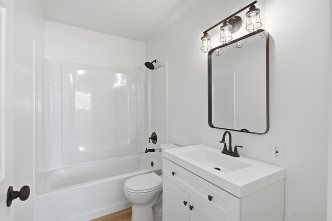 Foto del edificio - 6325 Woodsdale Dr