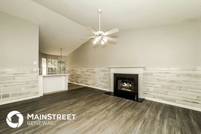 Foto del edificio - 33 Daisy Ln