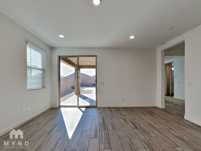 Building Photo - 19353 W Elm St