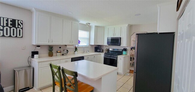 Foto del edificio - 1529 Lincoln Farm Rd
