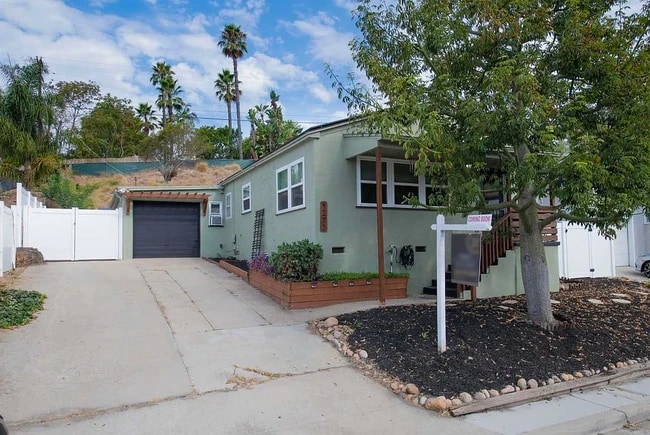 Foto del edificio - 4272 Harbinson Ave