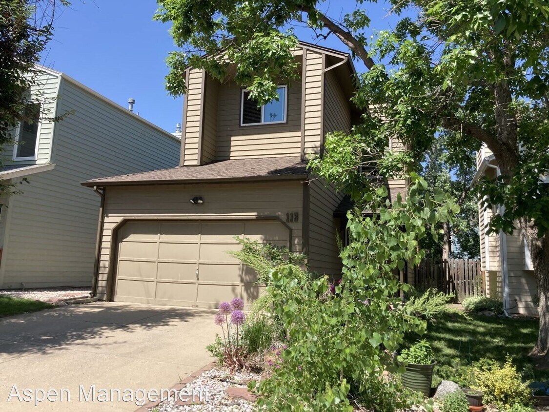 Primary Photo - 4 br, 3.5 bath House - 113 Mineola Court