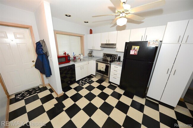Photo - 280 Hutton St Apartment