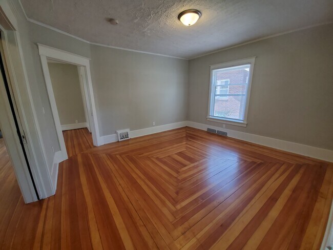 Foto del edificio - 4635 Saint Paul Ave