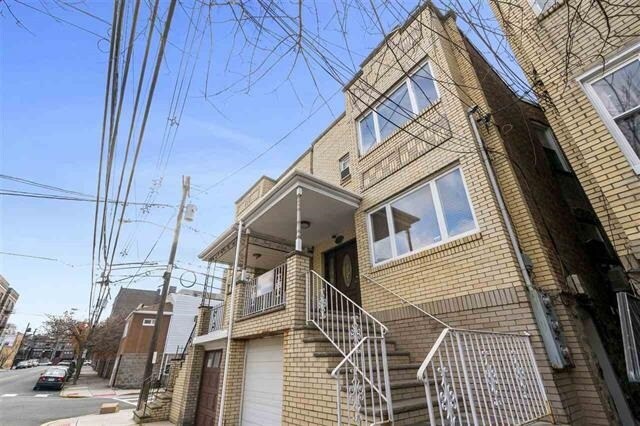 Primary Photo - 153 61st St
