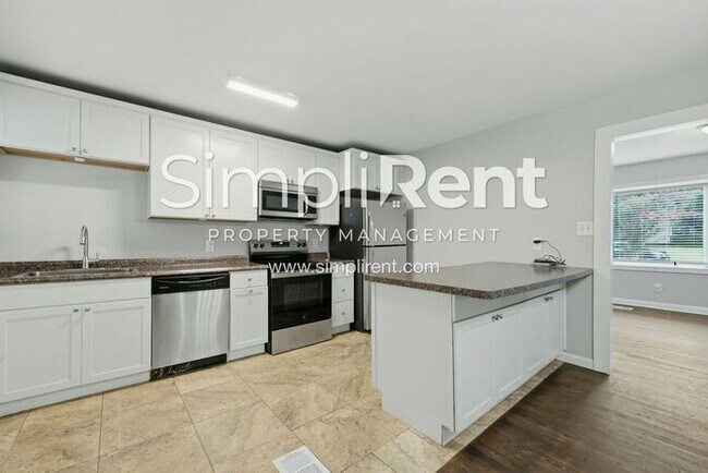 Photo - Move-In Ready 3 Bedroom Rental in Decatur! House